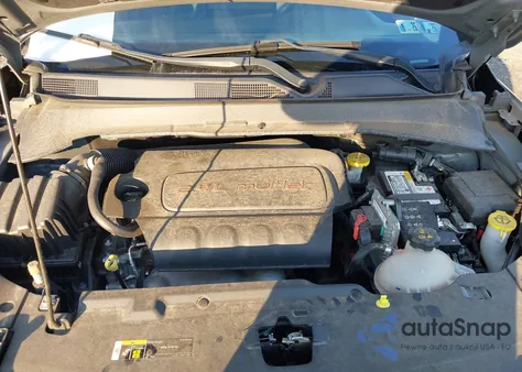 2022 Jeep Compass Limited 4X4 из США, поврежденный, VIN 3C4NJDCB8NT227017